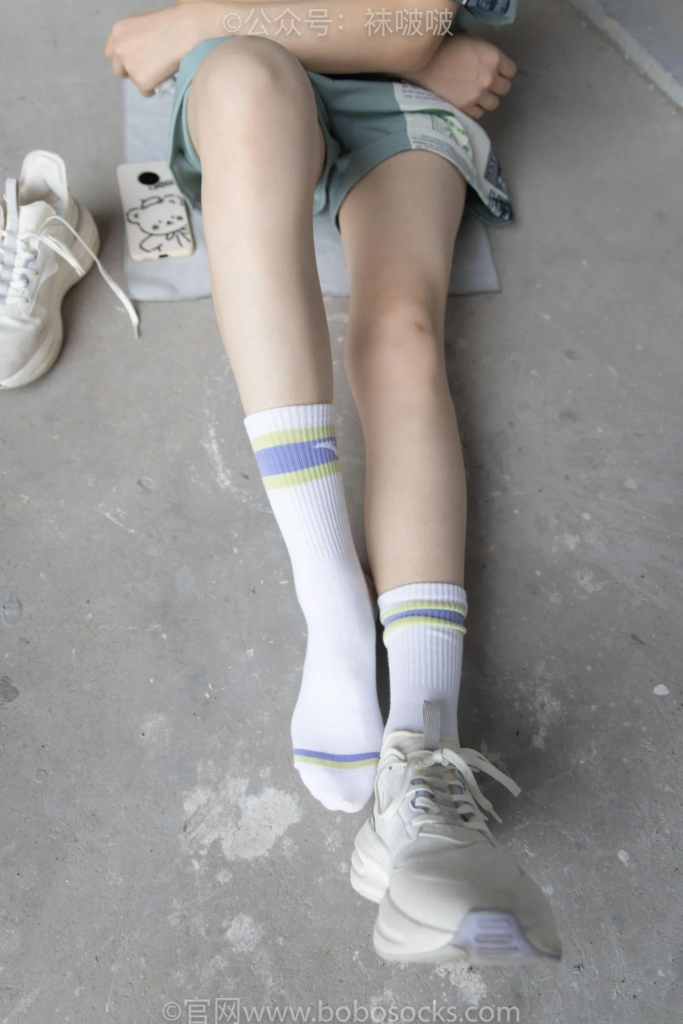 [BoBoSocks袜啵啵]NO.025 熊熊-安踏运动鞋、白色棉袜（踩脏）、裸足 [146P]插图
